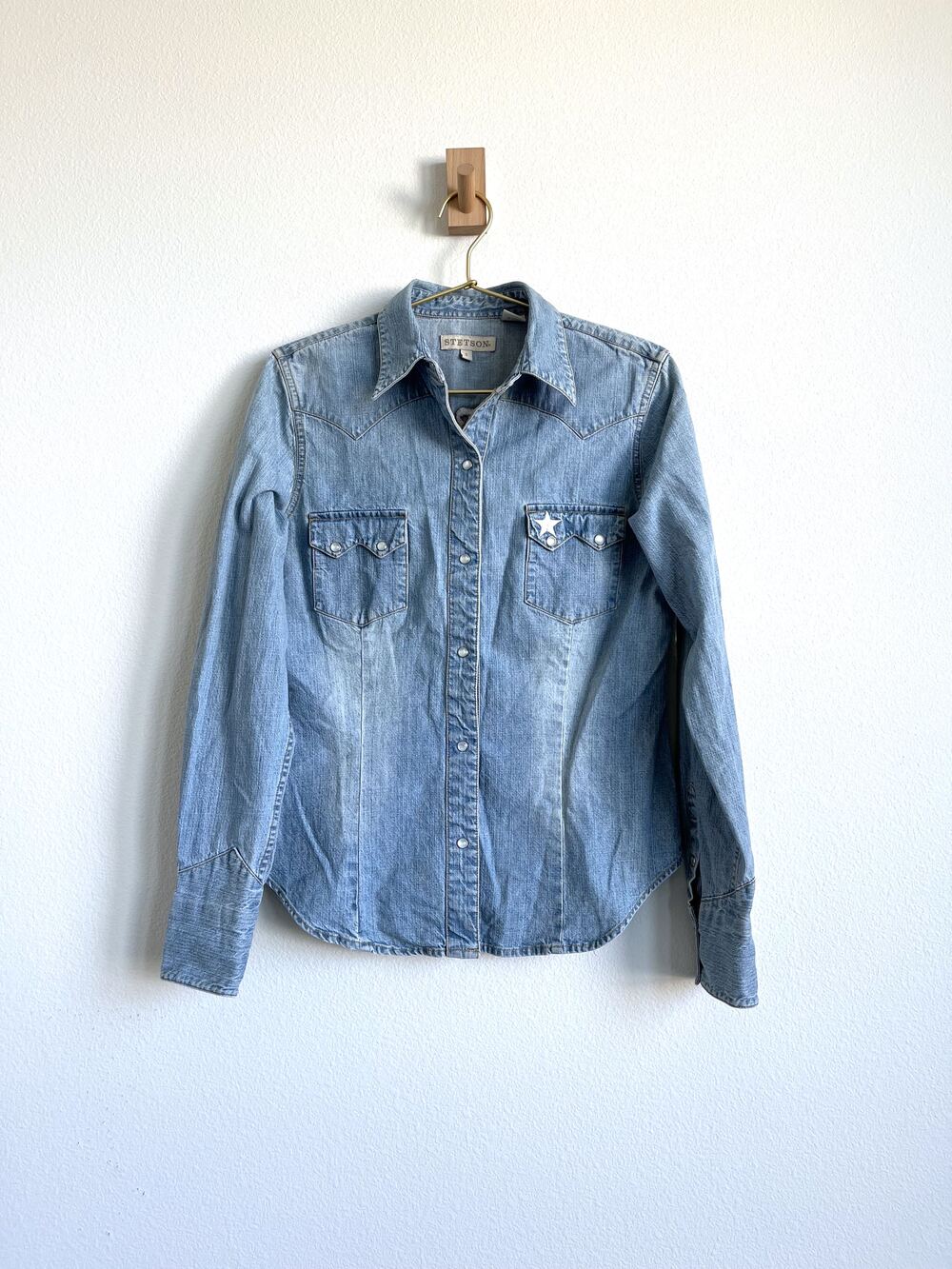 Stetson Embroidered Denim Pearlized Fitted Snap Button Down - Size S